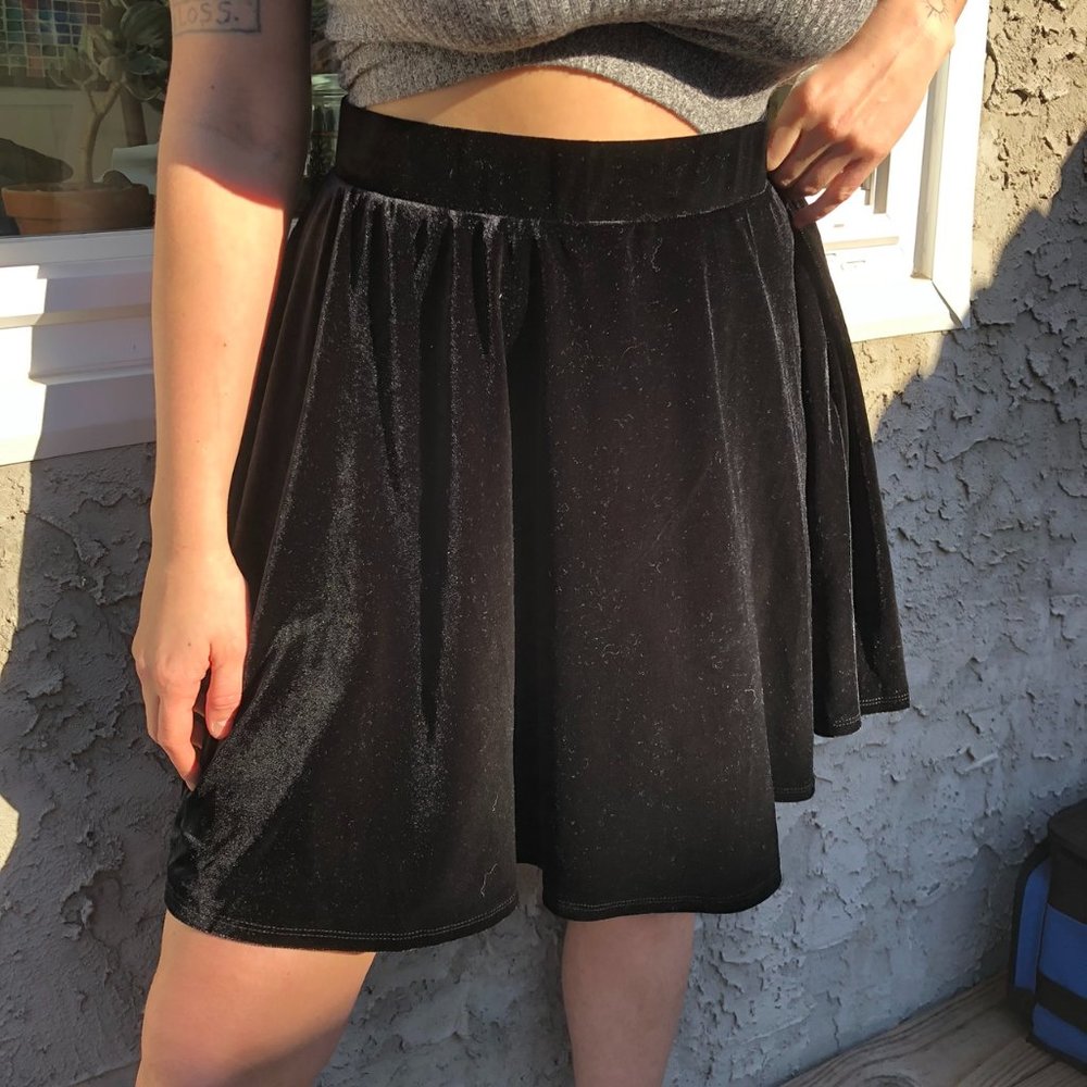 Hot Topic Velvet Skater Skirt